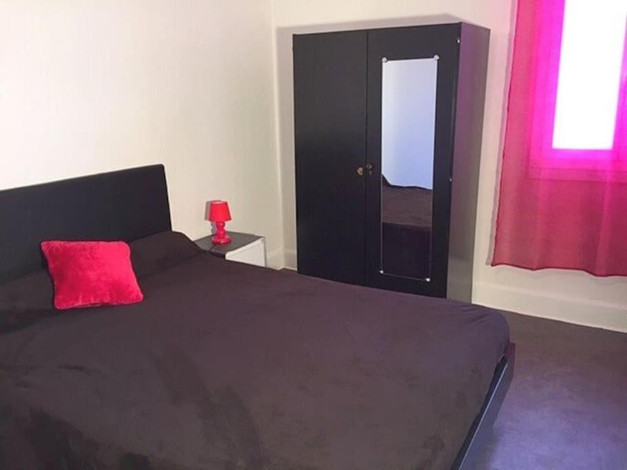 Votre Pelerinage En Grande Chambre A Apartamento *