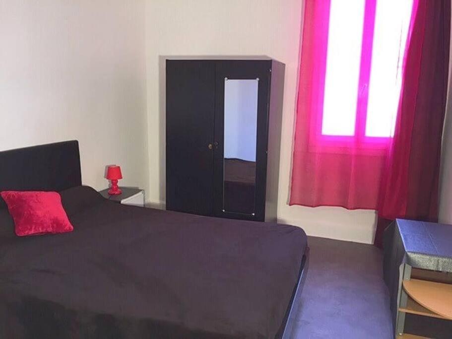 Apartamento Votre Pelerinage En Grande Chambre A